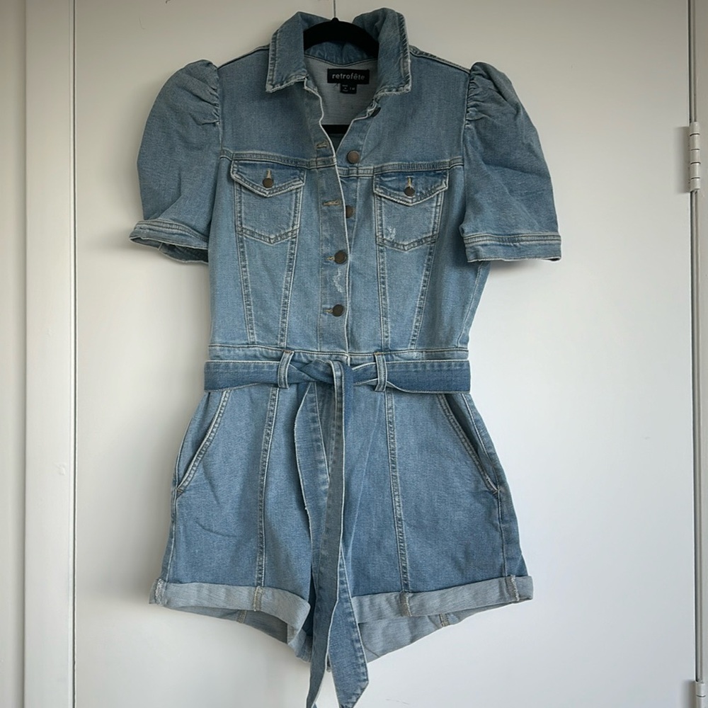 RETROFÊTE DENIM ROMPER LIKE NEW SIZE M